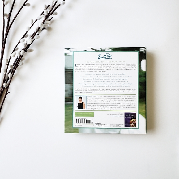 Emily Post's Wedding Planner - Picture 2 of 4